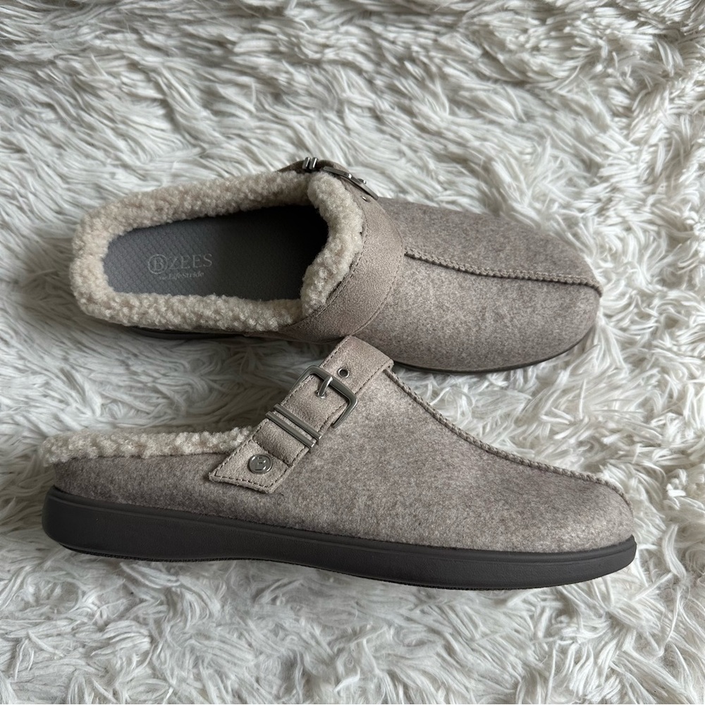 LifeStride BZees Clogs Taupe Fleece Lined Buckle Slip On Shoes Size 9.5 NIB
